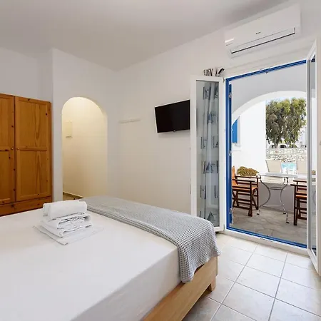 Bilia Naousa (Paros)
