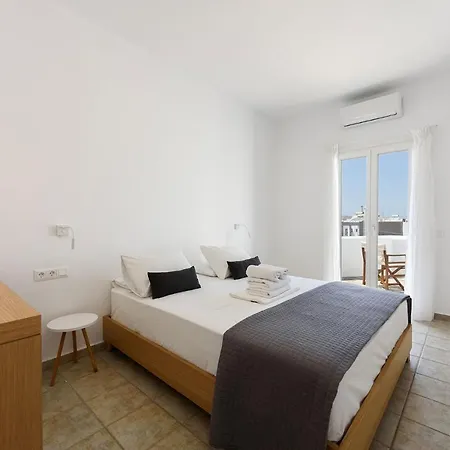 Bilia 3* Naousa (Paros)