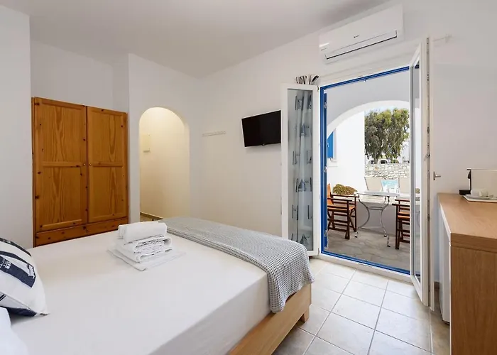 Bilia Naousa (Paros)